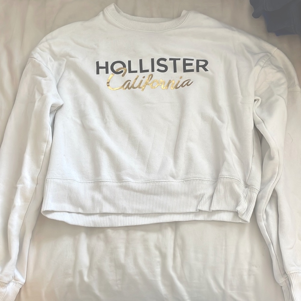 Hollister California mid crop sweater